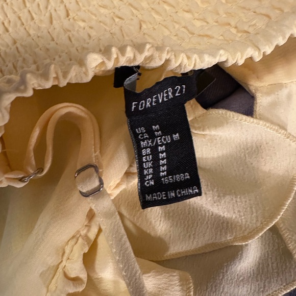 Yellow Dress - Picture 3 of 3